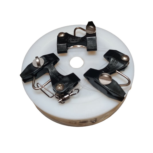 Pre rigged 50lb. Monofilament kite line with predrilled Blacks release clips & SPRO swivels